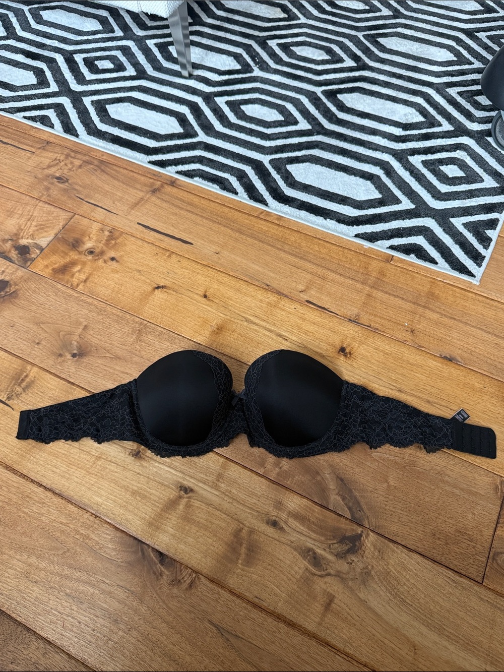Victoria's Secret Black Lace Convertible Push-Up Bra